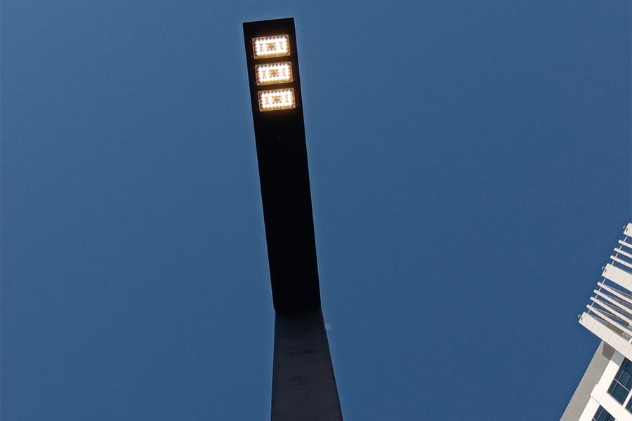 Emirats Arabes Unis - Poteau lumineux décoratif
