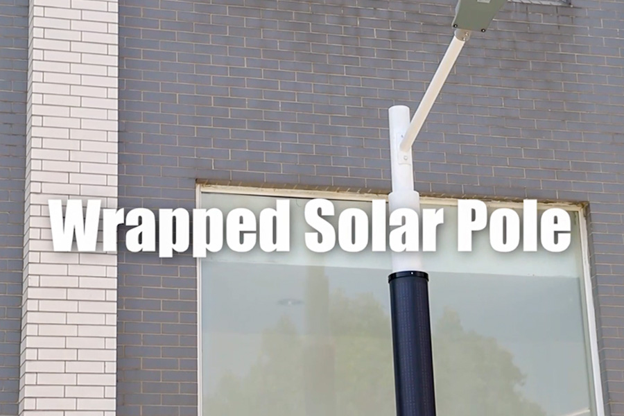 Poteau solaire enveloppé